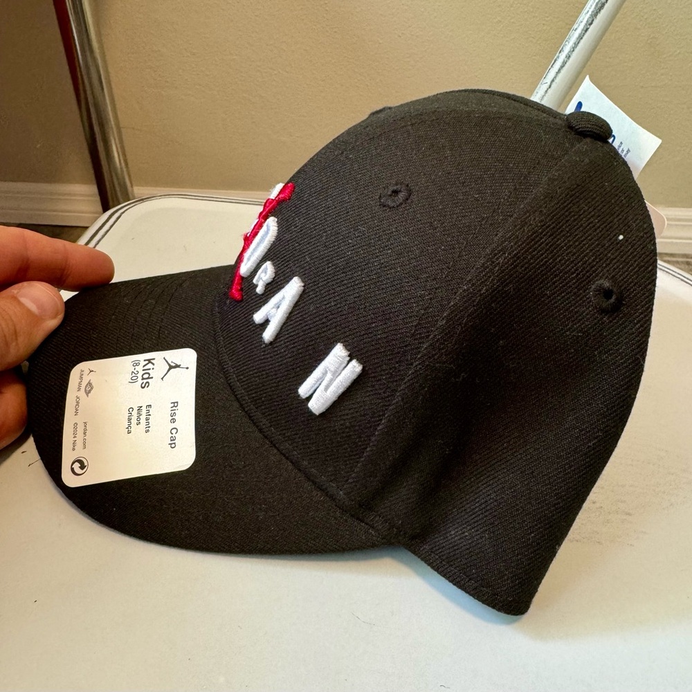 Air Jordan Kids Rise Black Logo Adjustable Baseball Cap. Size 8-20. NWT - Picture 2 of 7